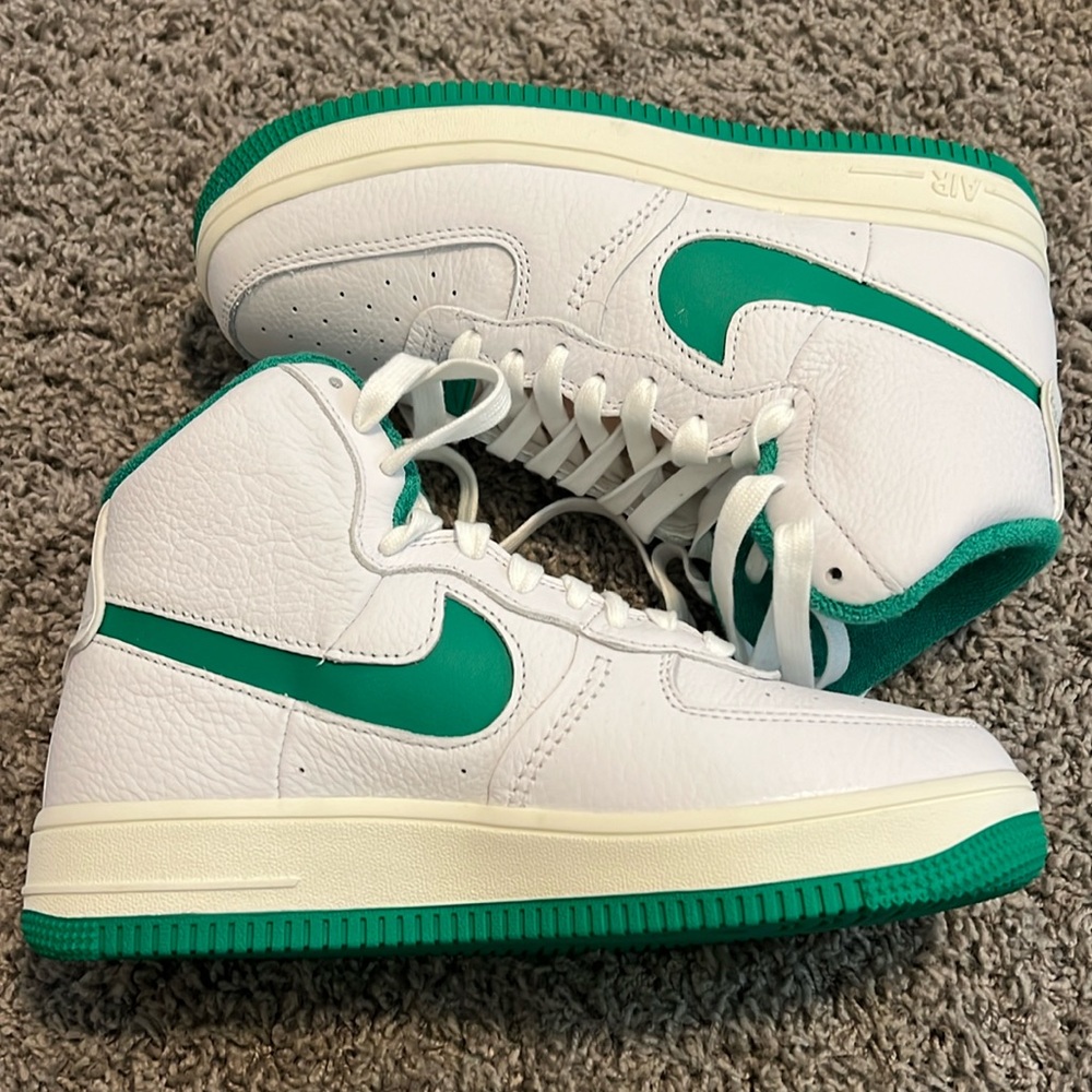 Nike Air Force 1 Sculpt size 7
